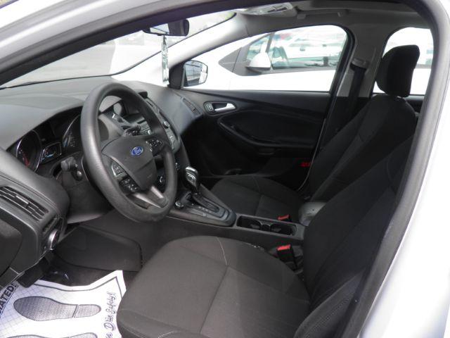 2016 WHITE FORD FOCUS SE Hatch (1FADP3K25GL) with an 2.0L L4 engine, AT transmission, located at 19521 New George's Creek Rd SW, Barton, MD, 21521, (301) 463-2404, 39.524323, -79.017906 - Photo#1