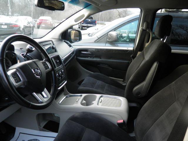 2014 Gray Dodge Grand Caravan SXT (2C4RDGCG6ER) with an 3.6L V6 engine, AT transmission, located at 15520 McMullen Hwy SW, Belair, MD, 21502, (301) 729-3700, 39.581375, -78.846451 - Photo#1