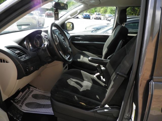 2015 GRAY Dodge Grand Caravan SE (2C4RDGBG0FR) with an 3.6l V6 engine, AT transmission, located at 19521 New George's Creek Rd SW, Barton, MD, 21521, (301) 463-2404, 39.524323, -79.017906 - Photo#1