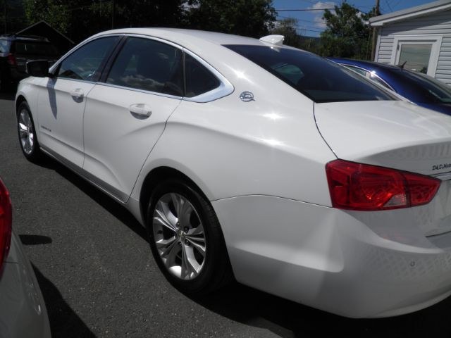 2015 WHITE Chevrolet IMPALA 1LT (2G1115SL2F9) with an 2.5 L4 engine, AT transmission, located at 15520 McMullen Hwy SW, Belair, MD, 21502, (301) 729-3700, 39.581375, -78.846451 - Photo#4
