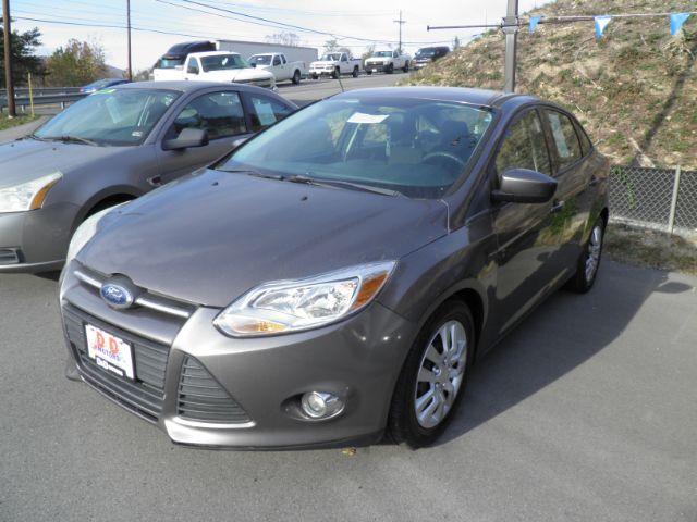 photo of 2012 Ford Focus SE Sedan