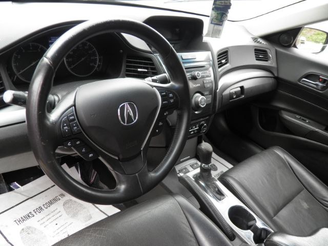 2015 GRAY ACURA ILX 5-Spd AT w/ Premium (19VDE1F58FE) with an 2.0L L4 engine, AT transmission, located at 15520 McMullen Hwy SW, Belair, MD, 21502, (301) 729-3700, 39.581375, -78.846451 - Photo#2