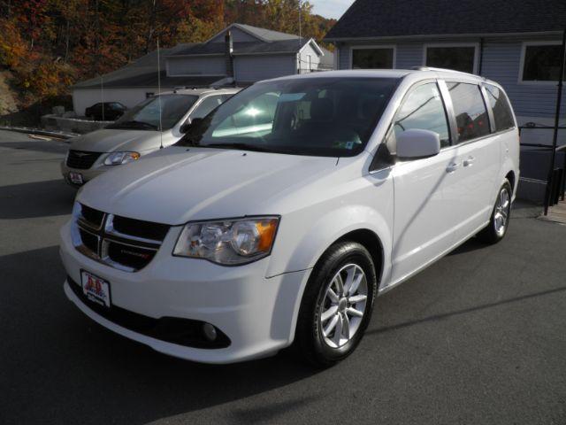 photo of 2018 DODGE GRAND CARAVAN SXT