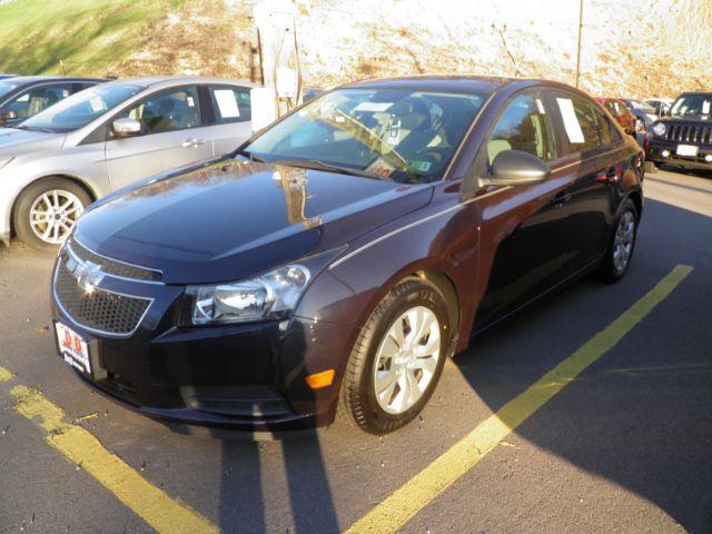 photo of 2014 Chevrolet Cruze LS Manual