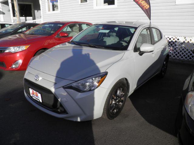 photo of 2020 Toyota Yaris LE Hatchback