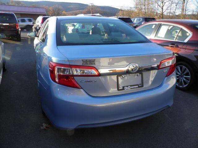 2013 BLUE TOYOTA CAMRY XLE (4T4BF1FK1DR) with an 2.5 L4 engine, AT transmission, located at 19521 New George's Creek Rd SW, Barton, MD, 21521, (301) 463-2404, 39.524323, -79.017906 - Photo#4