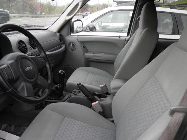 2007 Silver Jeep Liberty Sport 4WD (1J4GL48K47W) with an 3.7L V6 engine, MAN transmission, located at 15520 McMullen Hwy SW, Belair, MD, 21502, (301) 729-3700, 39.581375, -78.846451 - Photo#1