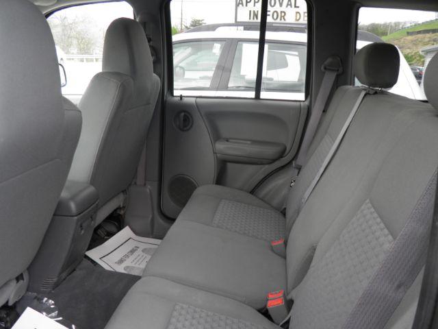 2007 Silver Jeep Liberty Sport 4WD (1J4GL48K47W) with an 3.7L V6 engine, MAN transmission, located at 15520 McMullen Hwy SW, Belair, MD, 21502, (301) 729-3700, 39.581375, -78.846451 - Photo#3