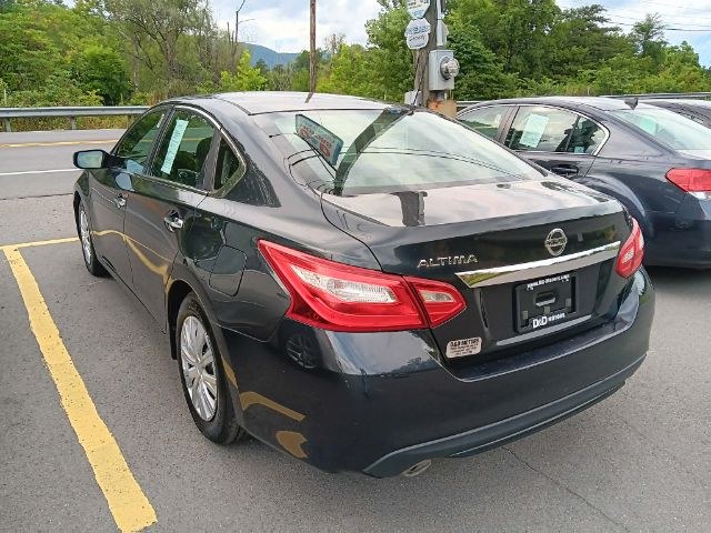 2016 GRAY NISSAN ALTIMA 2.5 S (1N4AL3AP4GC) with an 2.5 L4 engine, AT transmission, located at 15520 McMullen Hwy SW, Belair, MD, 21502, (301) 729-3700, 39.581375, -78.846451 - Photo#3