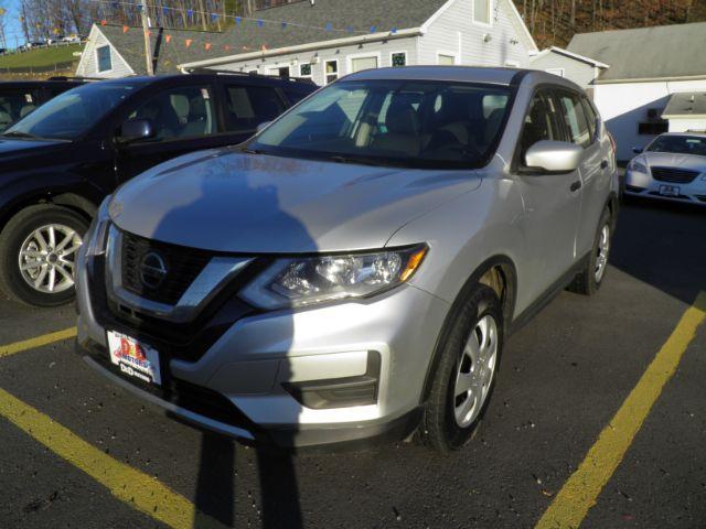 photo of 2018 Nissan Rogue S AWD