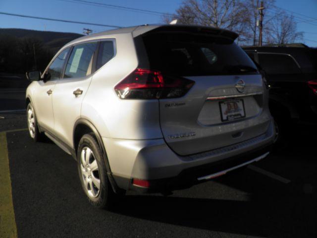 2018 SILVER NISSAN ROGUE S AWD (5N1AT2MV2JC) with an 2.5 L4 engine, AT transmission, located at 15520 McMullen Hwy SW, Belair, MD, 21502, (301) 729-3700, 39.581375, -78.846451 - Photo#5