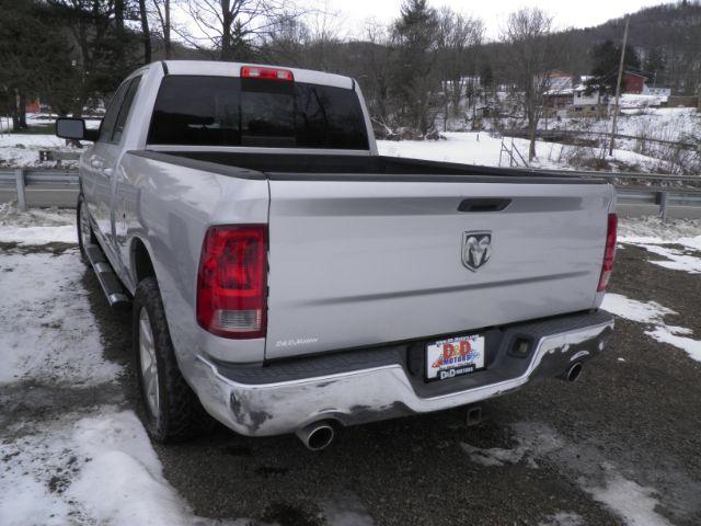 2011 GRAY RAM 1500 ST Quad Cab 4WD (1D7RV1GT8BS) with an 5.7 V8 engine, AT transmission, located at 19521 New George's Creek Rd SW, Barton, MD, 21521, (301) 463-2404, 39.524323, -79.017906 - Photo#4