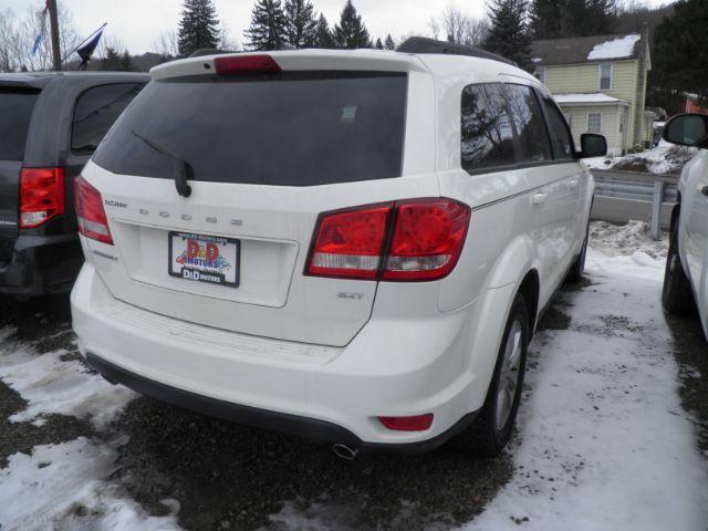 2013 White Dodge Journey SXT (3C4PDCBG2DT) with an 3.6L V6 engine, AT transmission, located at 19521 New George's Creek Rd SW, Barton, MD, 21521, (301) 463-2404, 39.524323, -79.017906 - Photo#6