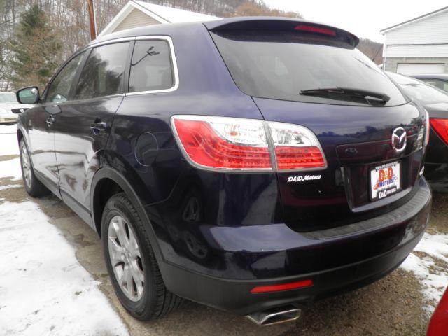 2011 BLUE Mazda CX-9 Sport (JM3TB2BV2B0) with an 3.7L V6 engine, AT transmission, located at 19521 New George's Creek Rd SW, Barton, MD, 21521, (301) 463-2404, 39.524323, -79.017906 - Photo#5