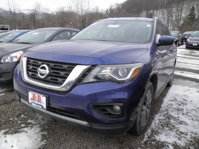 photo of 2018 Nissan Pathfinder SV 4WD