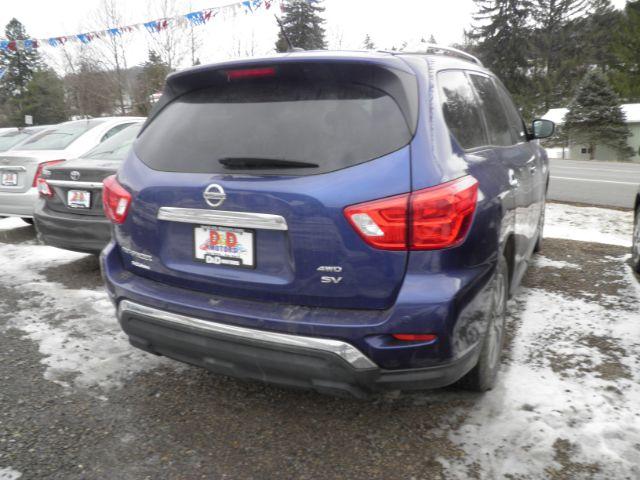 2018 BLUE Nissan Pathfinder SV 4WD (5N1DR2MMXJC) with an 3.5L V6 engine, CVT transmission, located at 19521 New George's Creek Rd SW, Barton, MD, 21521, (301) 463-2404, 39.524323, -79.017906 - Photo#6