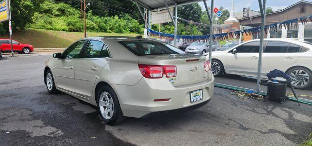 2015 GOLD /Cloth Chevrolet Malibu LS (1G11B5SL4FF) with an 2.5 L4 engine, AT transmission, 0.000000, 0.000000 - Photo#8