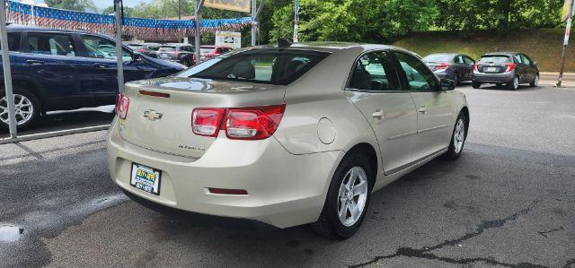 2015 GOLD /Cloth Chevrolet Malibu LS (1G11B5SL4FF) with an 2.5 L4 engine, AT transmission, 0.000000, 0.000000 - Photo#11