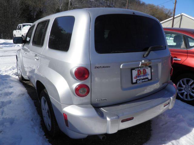 2009 GRAY Chevrolet HHR LS (3GNCA13B09S) with an 2.2L L4 engine, AT transmission, located at 19521 New George's Creek Rd SW, Barton, MD, 21521, (301) 463-2404, 39.524323, -79.017906 - Photo#5