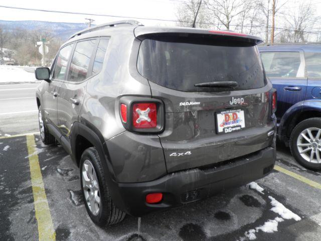 2017 GRAY JEEP RENEGADE Latitude 4WD (ZACCJBBB4HP) with an 2.4L L4 engine, AT transmission, located at 15520 McMullen Hwy SW, Belair, MD, 21502, (301) 729-3700, 39.581375, -78.846451 - Photo#5