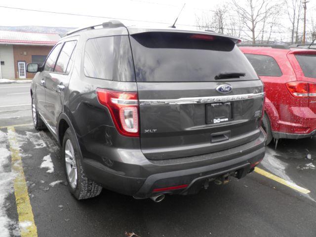 2015 GRAY FORD EXPLORER XLT FWD (1FM5K7D84FG) with an 3.5L V6 engine, AT transmission, located at 15520 McMullen Hwy SW, Belair, MD, 21502, (301) 729-3700, 39.581375, -78.846451 - Photo#6