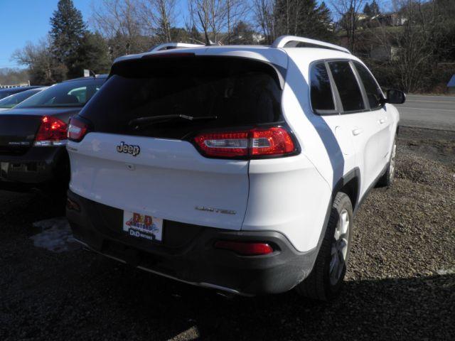 2014 WHITE Jeep Cherokee Limited FWD (1C4PJLDS1EW) with an 3.2L V6 engine, AT transmission, located at 19521 New George's Creek Rd SW, Barton, MD, 21521, (301) 463-2404, 39.524323, -79.017906 - Photo#5