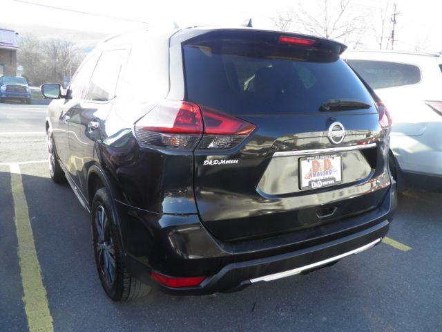 2018 BLACK NISSAN ROGUE SL (5N1AT2MV0JC) with an 2.5L L4 engine, AT transmission, located at 15520 McMullen Hwy SW, Belair, MD, 21502, (301) 729-3700, 39.581375, -78.846451 - Photo#5