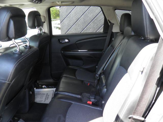 2020 GRAY Dodge Journey CROSS (3C4PDCGBXLT) with an 2.4L L4 engine, AT transmission, located at 15520 McMullen Hwy SW, Belair, MD, 21502, (301) 729-3700, 39.581375, -78.846451 - Photo#3