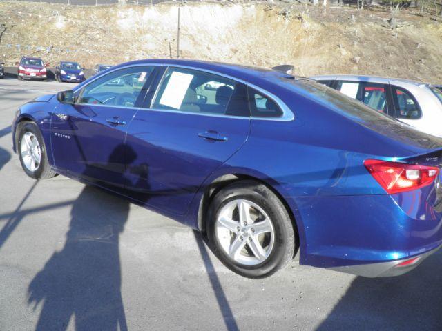 2019 BLUE Chevrolet Malibu 1FL (1G1ZC5ST3KF) with an 1.5L L4 engine, AT transmission, located at 15520 McMullen Hwy SW, Belair, MD, 21502, (301) 729-3700, 39.581375, -78.846451 - Photo#4