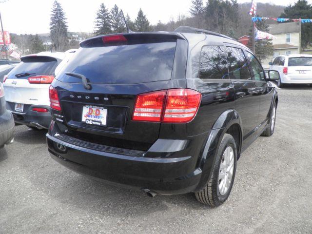 2018 BLACK Dodge Journey SE (3C4PDCAB2JT) with an 2.4L L4 engine, AT transmission, located at 19521 New George's Creek Rd SW, Barton, MD, 21521, (301) 463-2404, 39.524323, -79.017906 - Photo#6