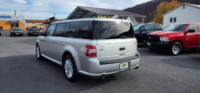 2014 SILVER /Charcoal Black Ford Flex SEL AWD (2FMHK6C84EB) with an 3.5L V6 engine, AT transmission, located at 15520 McMullen Hwy SW, Belair, MD, 21502, (301) 729-3700, 39.581375, -78.846451 - FOR A BETTER PRICE CALL PAUL AT 301-268-8150 - Photo#4