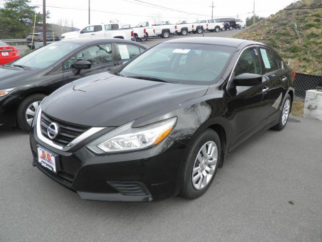 2017 Black Nissan Altima 2.5 (1N4AL3AP5HC) with an 2.5L I4 engine, AT transmission, located at 19521 New George's Creek Rd SW, Barton, MD, 21521, (301) 463-2404, 39.524323, -79.017906 - Photo#0
