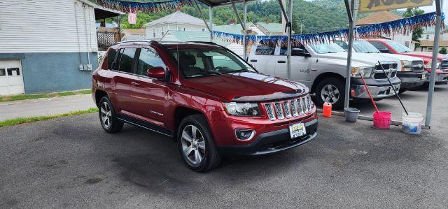2016 MAROON /Leather Jeep Compass Latitude 4WD (1C4NJDEB9GD) with an 2.4l L4 engine, AT transmission, 0.000000, 0.000000 - Photo#0