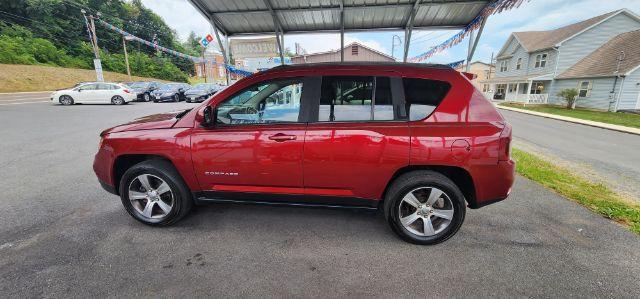 2016 MAROON /Leather Jeep Compass Latitude 4WD (1C4NJDEB9GD) with an 2.4l L4 engine, AT transmission, 0.000000, 0.000000 - Photo#3