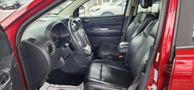 2016 MAROON /Leather Jeep Compass Latitude 4WD (1C4NJDEB9GD) with an 2.4l L4 engine, AT transmission, 0.000000, 0.000000 - Photo#4
