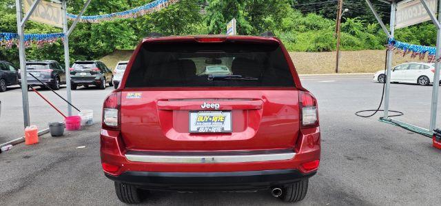 2016 MAROON /Leather Jeep Compass Latitude 4WD (1C4NJDEB9GD) with an 2.4l L4 engine, AT transmission, 0.000000, 0.000000 - Photo#9