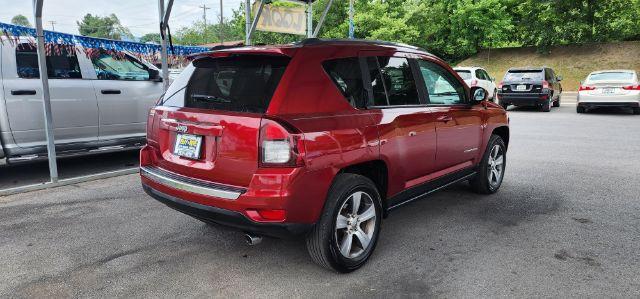 2016 MAROON /Leather Jeep Compass Latitude 4WD (1C4NJDEB9GD) with an 2.4l L4 engine, AT transmission, 0.000000, 0.000000 - Photo#11