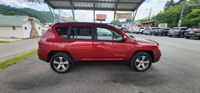 2016 MAROON /Leather Jeep Compass Latitude 4WD (1C4NJDEB9GD) with an 2.4l L4 engine, AT transmission, 0.000000, 0.000000 - Photo#12