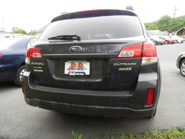 2011 GRAY Subaru Outback 2.5i Limited (4S4BRBKCXB3) with an 2.5L H4 DOHC 16V engine, AT transmission, located at 15520 McMullen Hwy SW, Belair, MD, 21502, (301) 729-3700, 39.581375, -78.846451 - Photo#5