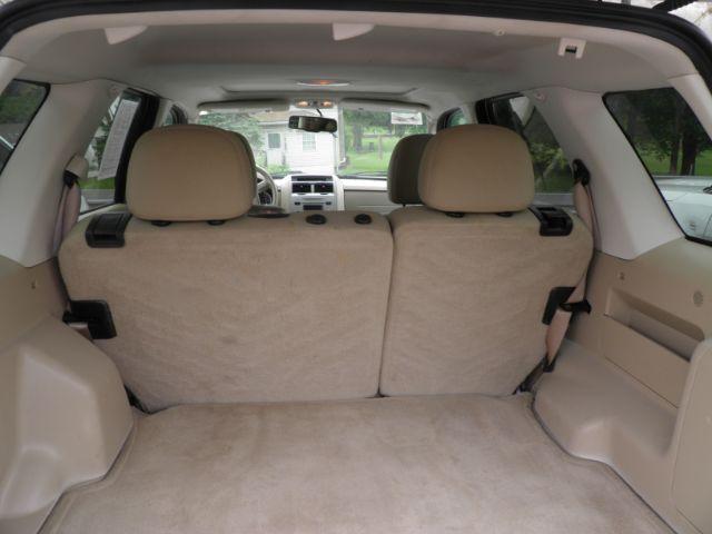 2011 WHITE Ford Escape XLT 4WD (1FMCU9DG2BK) with an 3.0 V6 engine, AT transmission, located at 19521 New George's Creek Rd SW, Barton, MD, 21521, (301) 463-2404, 39.524323, -79.017906 - Photo#4