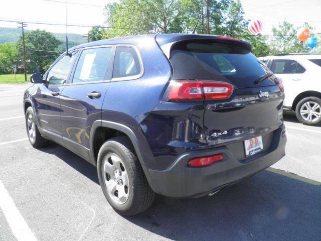 2016 BLUE Jeep Cherokee Sport (1C4PJMAB8GW) with an 3.2L V6 engine, AT transmission, located at 15520 McMullen Hwy SW, Belair, MD, 21502, (301) 729-3700, 39.581375, -78.846451 - Photo#5