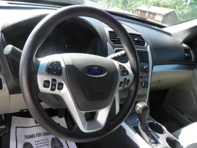 2013 SILVER Ford Explorer BASE (1FM5K8B82DG) with an 3.6L V6 engine, AT transmission, located at 15520 McMullen Hwy SW, Belair, MD, 21502, (301) 729-3700, 39.581375, -78.846451 - Photo#2