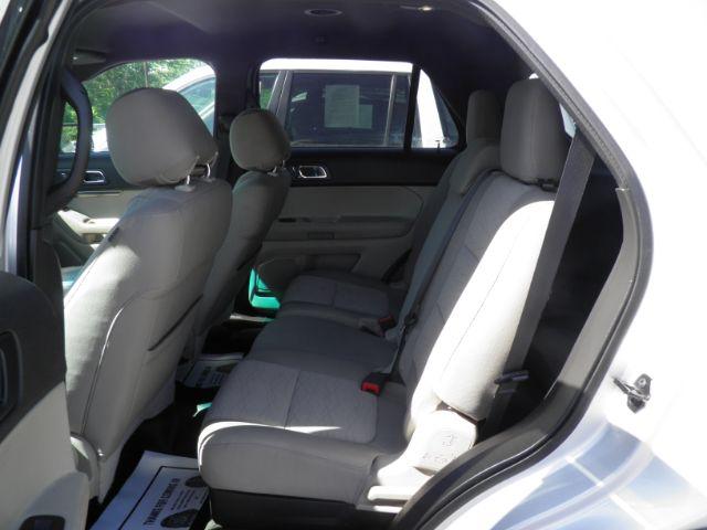 2013 SILVER Ford Explorer BASE (1FM5K8B82DG) with an 3.6L V6 engine, AT transmission, located at 15520 McMullen Hwy SW, Belair, MD, 21502, (301) 729-3700, 39.581375, -78.846451 - Photo#3