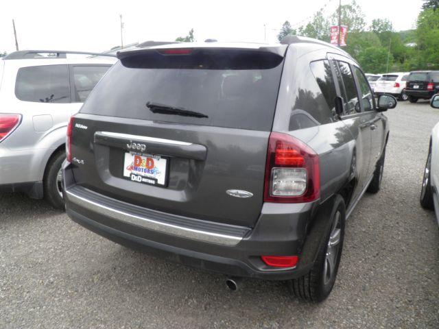 2017 GRAY Jeep Compass High Altitude 4x4 (1C4NJDEBXHD) with an 2.4L L4 engine, located at 19521 New George's Creek Rd SW, Barton, MD, 21521, (301) 463-2404, 39.524323, -79.017906 - Photo#5