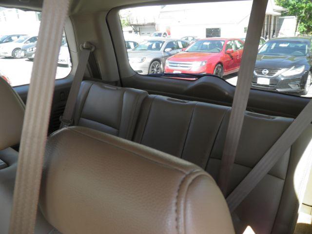 2007 WHITE Honda Pilot EX-L (5FNYF18527B) with an 3.5L V6 engine, AT transmission, located at 19521 New George's Creek Rd SW, Barton, MD, 21521, (301) 463-2404, 39.524323, -79.017906 - Photo#4
