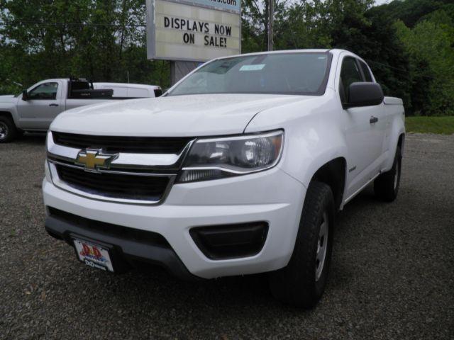 2015 WHITE Chevrolet Colorado WT (1GCHTAEA6F1) with an 2.5 L4 engine, located at 19521 New George's Creek Rd SW, Barton, MD, 21521, (301) 463-2404, 39.524323, -79.017906 - Photo#0