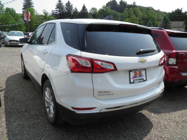 2018 WHITE Chevrolet Equinox LT (2GNAXSEV8J6) with an 1.5l I4 engine, AT transmission, located at 19521 New George's Creek Rd SW, Barton, MD, 21521, (301) 463-2404, 39.524323, -79.017906 - Photo#5