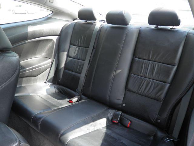 2011 BLACK /Leather HONDA ACCORD EX-L (1HGCS1B88BA) with an 2.4L 4 engine, AT transmission, located at 15520 McMullen Hwy SW, Belair, MD, 21502, (301) 729-3700, 39.581375, -78.846451 - FOR A BETTER PRICE CALL PAUL AT 301-268-8150 - Photo#3