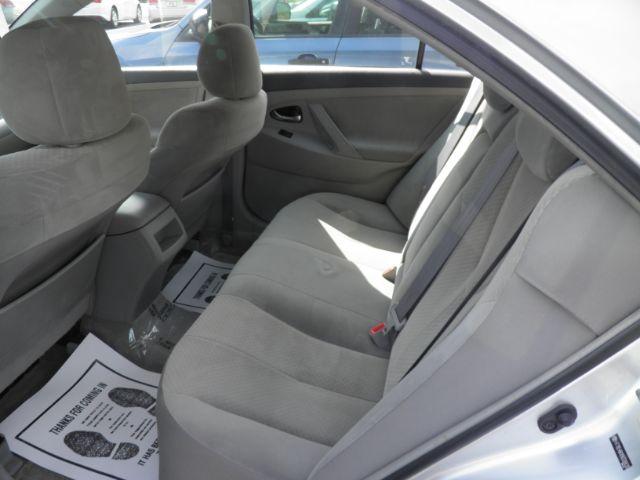 2009 Silver Toyota Camry LE | SE | XLE (4T1BE46KX9U) with an 2.4L I4 engine, AT transmission, located at 15520 McMullen Hwy SW, Belair, MD, 21502, (301) 729-3700, 39.581375, -78.846451 - Photo#3