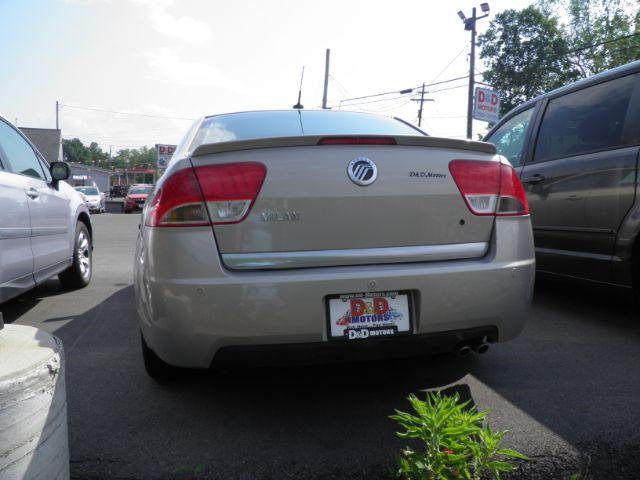 2010 Tan /Cloth Mercury Milan BASE (3MEHM0HA4AR) with an 2.5L I4 engine, AT transmission, located at 15520 McMullen Hwy SW, Belair, MD, 21502, (301) 729-3700, 39.581375, -78.846451 - Photo#4